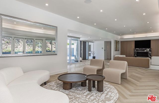 502 Evelyn Place, Beverly Hills, CA 90210