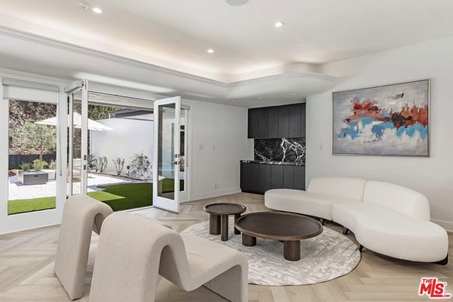 502 Evelyn Place, Beverly Hills, CA 90210