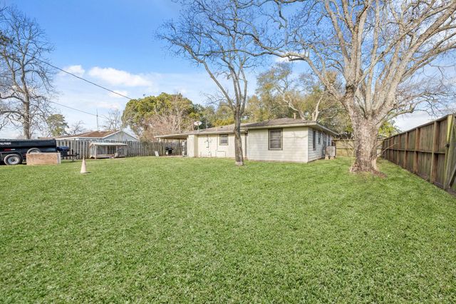 316 Avenue B, La Marque, TX 77568