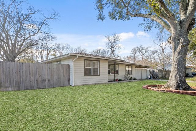 316 Avenue B, La Marque, TX 77568