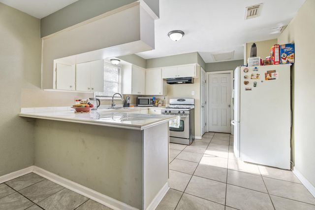 316 Avenue B, La Marque, TX 77568