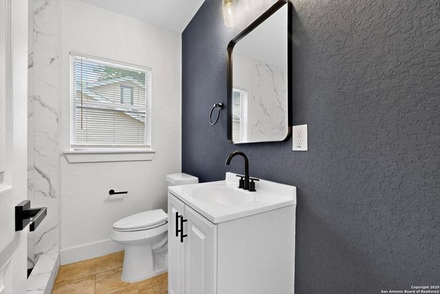 1334 W Theo Ave, San Antonio, TX 78225