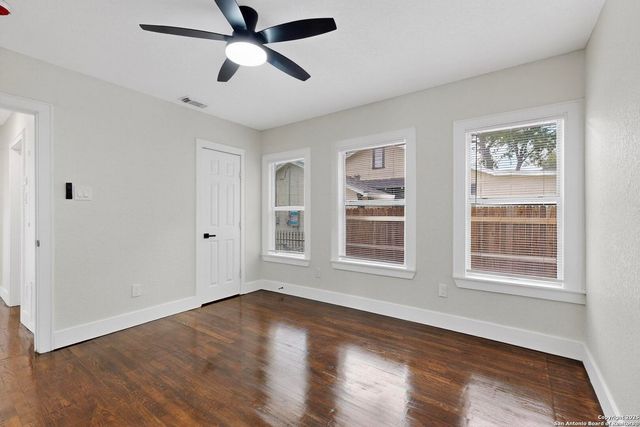 1334 W Theo Ave, San Antonio, TX 78225