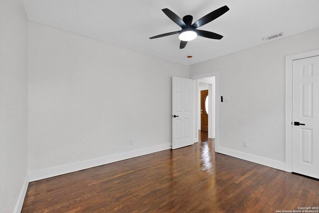 1334 W Theo Ave, San Antonio, TX 78225