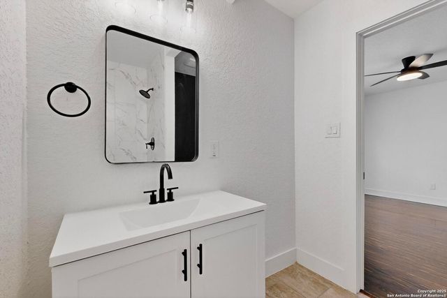 1334 W Theo Ave, San Antonio, TX 78225