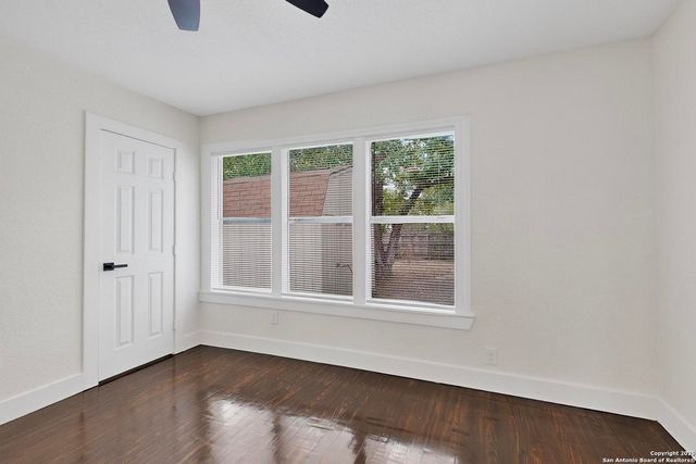 1334 W Theo Ave, San Antonio, TX 78225