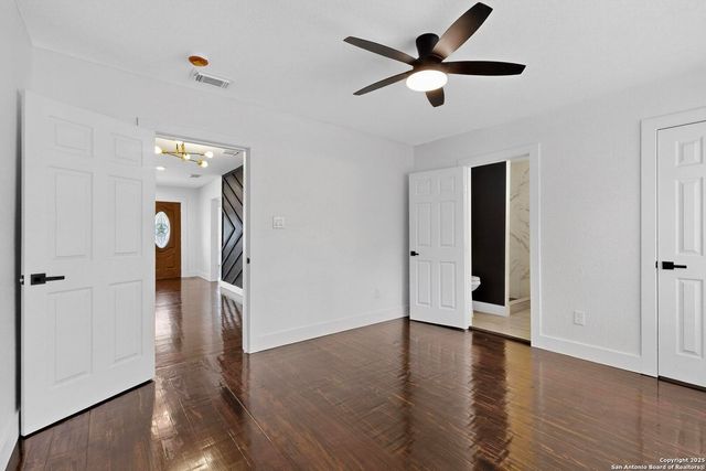 1334 W Theo Ave, San Antonio, TX 78225