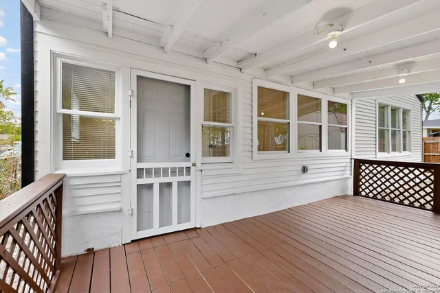 1334 W Theo Ave, San Antonio, TX 78225