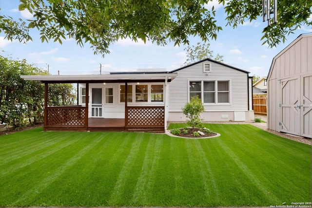 1334 W Theo Ave, San Antonio, TX 78225