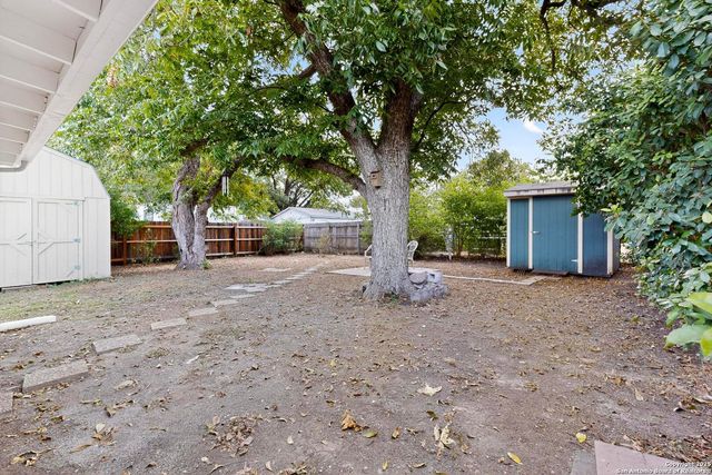 1334 W Theo Ave, San Antonio, TX 78225