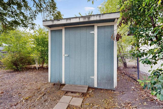 1334 W Theo Ave, San Antonio, TX 78225