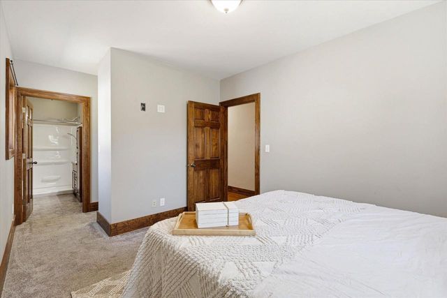 1011 N FAIR STREET, Appleton, WI 54911
