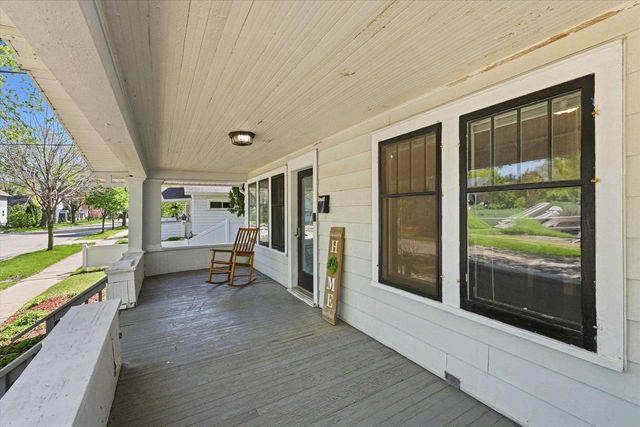 1011 N FAIR STREET, Appleton, WI 54911