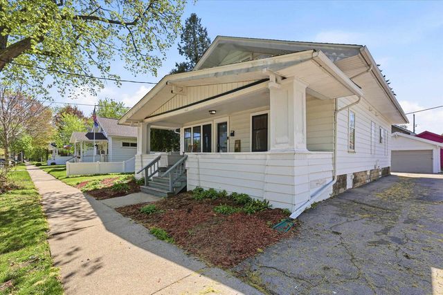 1011 N FAIR STREET, Appleton, WI 54911