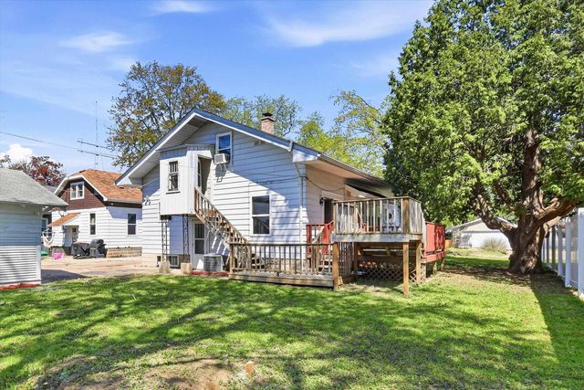 1011 N FAIR STREET, Appleton, WI 54911