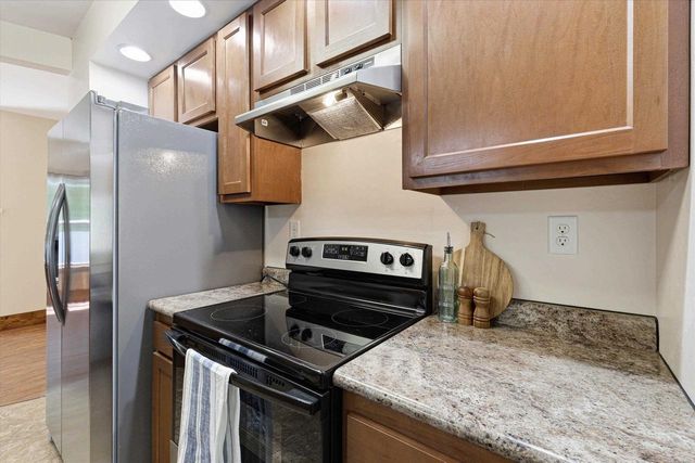 1011 N FAIR STREET, Appleton, WI 54911