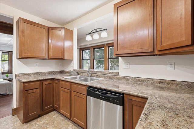 1011 N FAIR STREET, Appleton, WI 54911