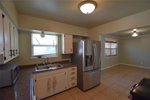 1718 Summit Street, Mesquite, TX 75149
