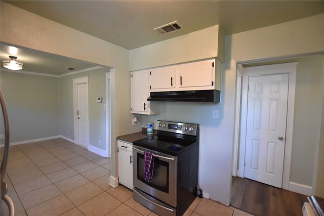 1718 Summit Street, Mesquite, TX 75149