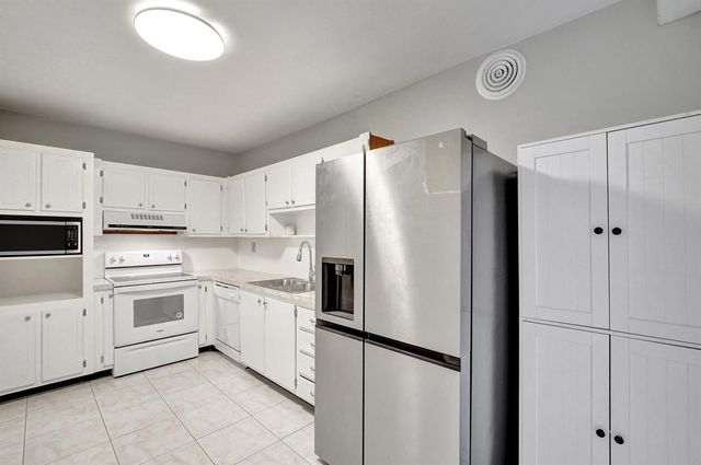 4250 Galt Ocean Drive 9c, Fort Lauderdale, FL 33308