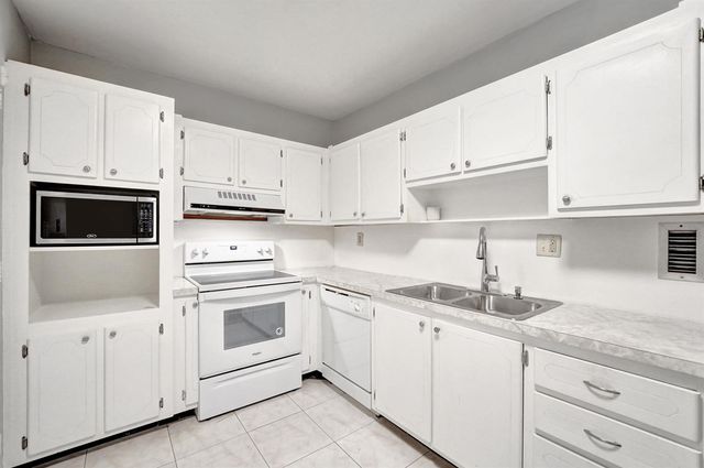 4250 Galt Ocean Drive 9c, Fort Lauderdale, FL 33308