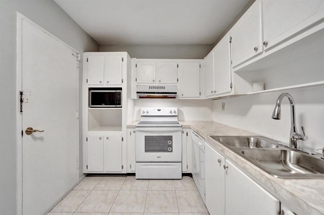 4250 Galt Ocean Drive 9c, Fort Lauderdale, FL 33308