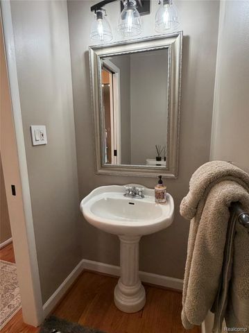 14875 Dogwood Court, Plymouth Charter Township, MI 48170