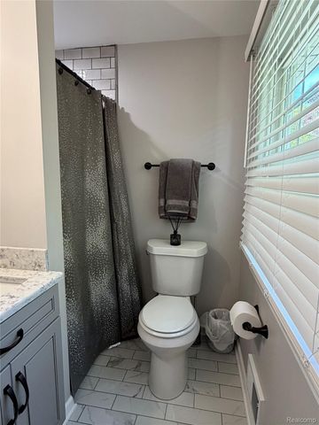 14875 Dogwood Court, Plymouth Charter Township, MI 48170