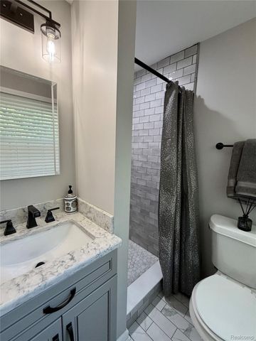 14875 Dogwood Court, Plymouth Charter Township, MI 48170