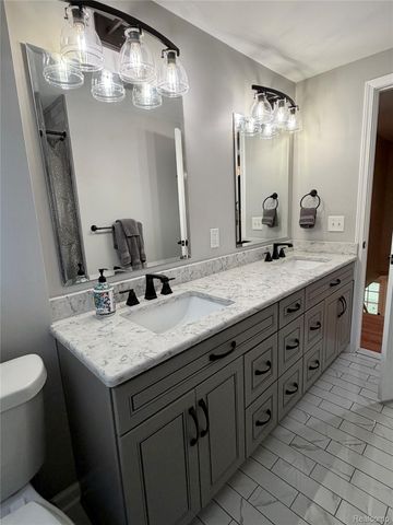 14875 Dogwood Court, Plymouth Charter Township, MI 48170