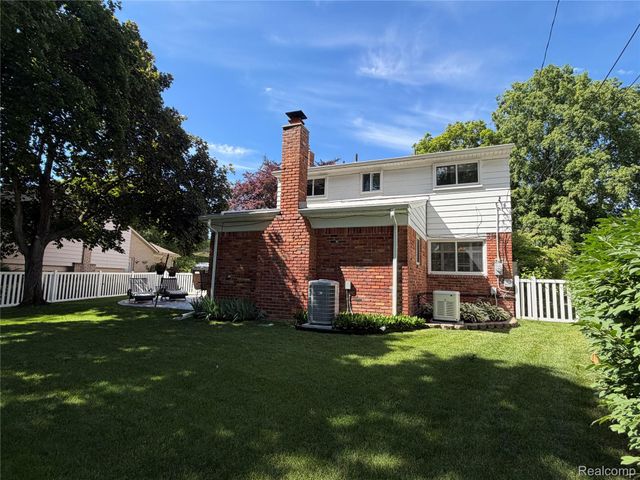 14875 Dogwood Court, Plymouth Charter Township, MI 48170