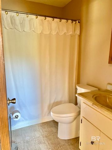 50 Sue Street, Flomaton, AL 36441