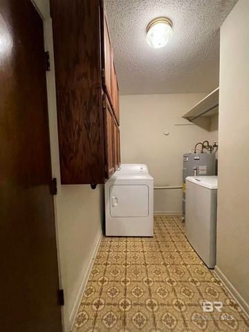 50 Sue Street, Flomaton, AL 36441