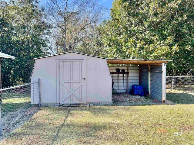 50 Sue Street, Flomaton, AL 36441