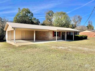 50 Sue Street, Flomaton, AL 36441