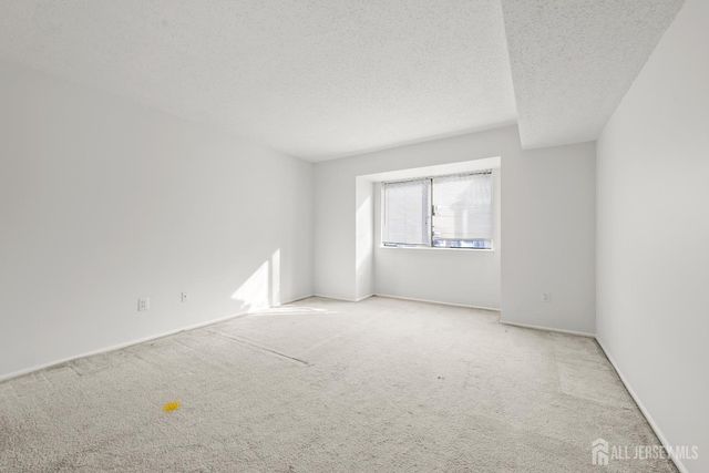 823 Edison Glen Terrace, Edison, NJ 08837