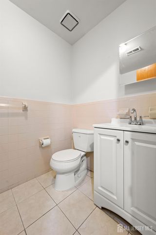 823 Edison Glen Terrace, Edison, NJ 08837
