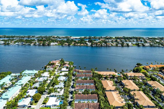 131 Ocean Cay Way 131, Hypoluxo, FL 33462