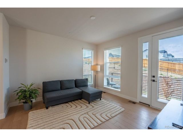 5013 S Queen Ct, Littleton, CO 80127