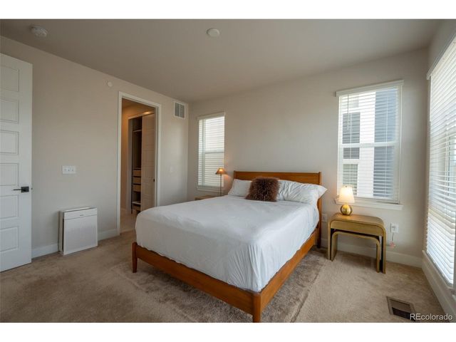 5013 S Queen Ct, Littleton, CO 80127