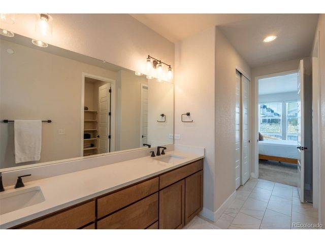 5013 S Queen Ct, Littleton, CO 80127