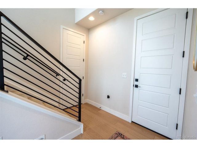 5013 S Queen Ct, Littleton, CO 80127