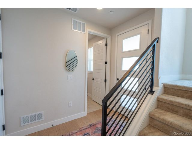 5013 S Queen Ct, Littleton, CO 80127