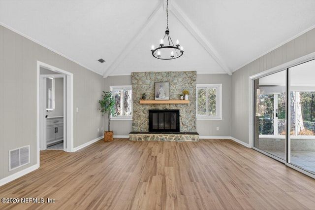 3389 E HERMITAGE Road E, Jacksonville, FL 32277