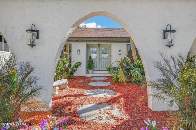 3389 E HERMITAGE Road E, Jacksonville, FL 32277