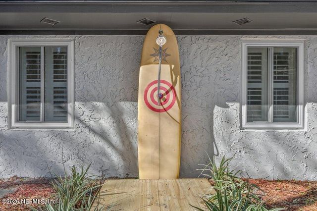 3389 E HERMITAGE Road E, Jacksonville, FL 32277