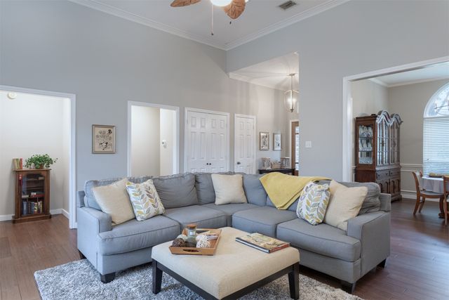 2057 Antwerp Avenue, Plano, TX 75025