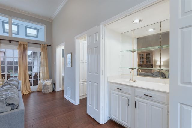 2057 Antwerp Avenue, Plano, TX 75025