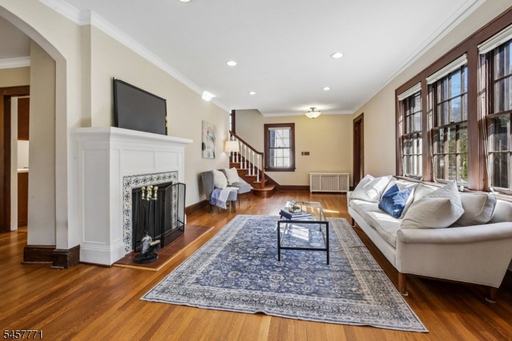 129 Tulip St, Summit City, NJ 07901 — photo 2
