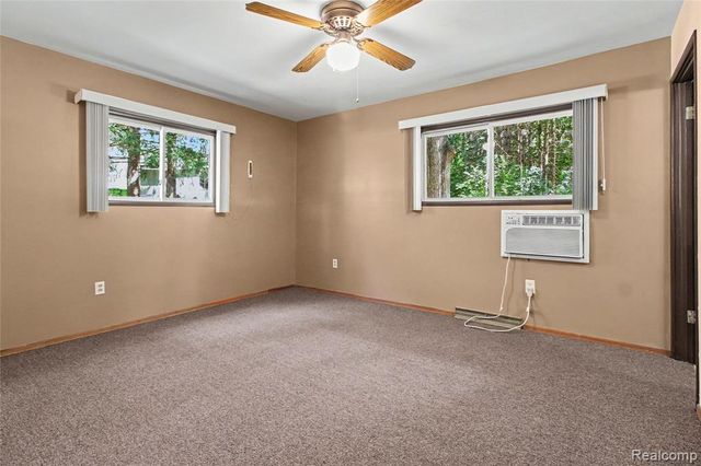 3416 E Pineview Drive, Dexter, MI 48130